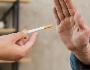 خبير عالمي يؤكد: نحتاج استراتيجيات أكثر واقعية لمكافحة التدخين