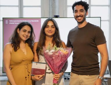 المعمارية رزان أبو دلو تفوز بجائزة " تكتورا " لعام 2025 عن مشروعها "مساحات الصمود" في مخيم عايدة