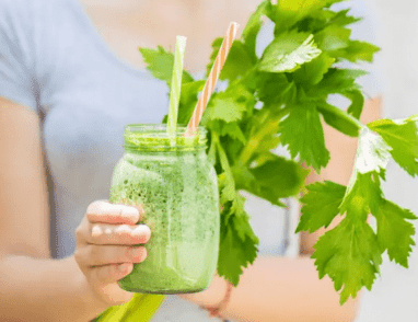 "عصير الكرفس"... صيحة رائجة وسط جدل حول "فوائده المذهلة"