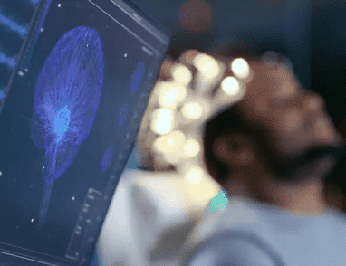 تجنّب 3 أعداء في منتصف العمر.. قد يؤجل الخرف لسنوات عدة