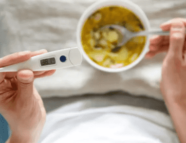 أطعمة تعزز التعافي من الإنفلونزا وأخرى قد تُفاقم الأعراض