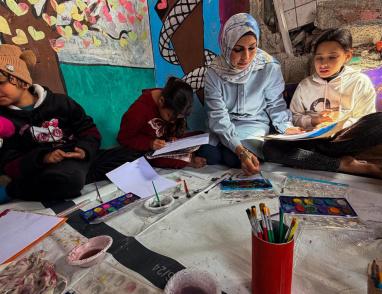 طفولة تُرمَّم بالرسم