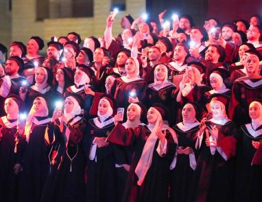 جامعة القدس تختتم فعاليات حفل تخريج الفوج الخامس والأربعين