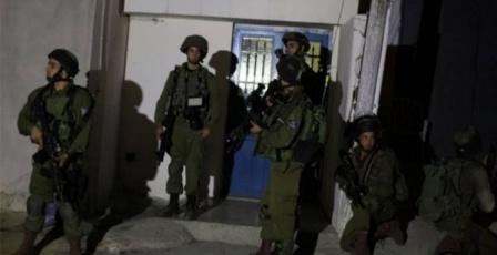 الاحتلال يصيب ويحتجز عددا من المواطنين غرب رام الله