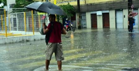 الأمطار الغزيرة تخلف قتيلان وآلاف المشردين في البرازيل