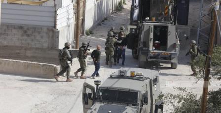 خلال يومين: الاحتلال يخضع 100 فلسطيني بالضفة لتحقيقات ميدانية