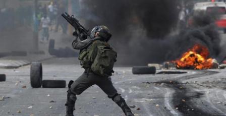 إصابة 3 مواطنين بينهم طفل خلال اقتحام قوات الاحتلال حي أم الشرايط