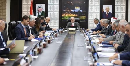 مجلس الوزراء يطالب بضغط دولي أكبر لإدخال البيوت المتنقلة ومستلزمات الإيواء إلى قطاع غزة