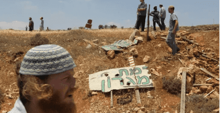 مستوطنون يقتحمون خربة سدة الثعلة بمسافر يطا