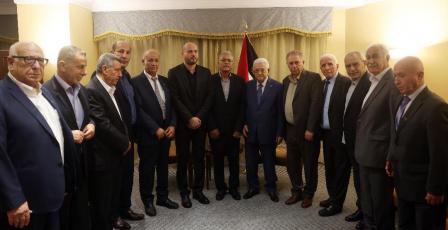 الرئيس عباس يلتقي مع فصائل منظمة التحرير الفلسطينية في لبنان