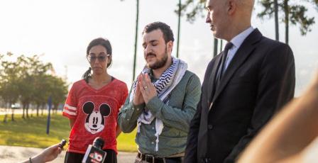 ناشط فلسطيني يقاضي إدارة ترامب ويطالب بتعويض