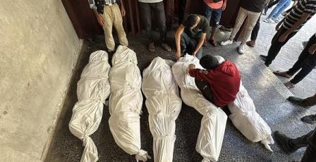 3 شهداء في قصف على دير البلح وخان يونس