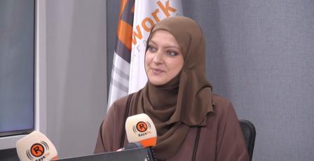 أماني عطاري: من حلم مؤجل في بيرزيت إلى منصة الأزياء العالمية