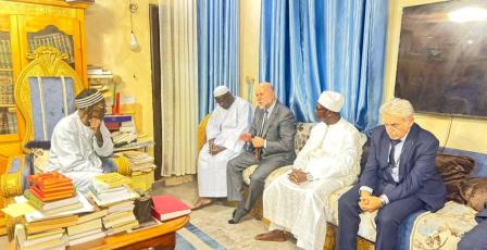 الهباش يطلع الخليفة العام للحضرة التيجانية في السنغال على انتهاكات الاحتلال بحق الأقصى والحرم الإبراهيمي