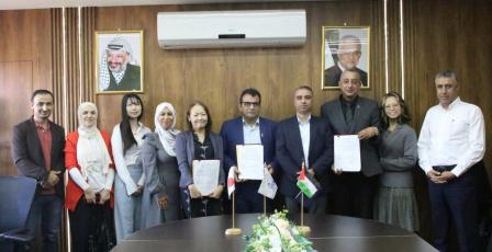 توقيع محضر مشاورات مشروع "تحسين سبل العيش المجتمعية في مخيمات اللاجئين" 