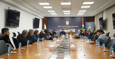 لقاء حكومي– إعلامي يبحث تحديات الإذاعات المحلية وسبل دعمها وتعزيز استدامتها