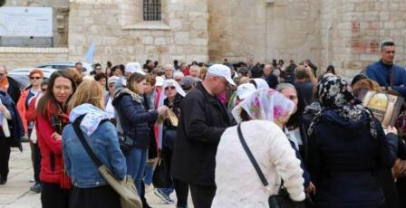 قمصية: 280 ألف سائح أجنبي زاروا فلسطين خلال العام الجاري