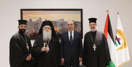 الشيخ يتسلم دعوة لحضور قداس عيد الميلاد المجيد وفق التقويم الشرقي