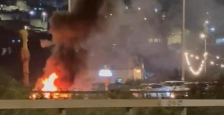 تنديدا باستفحال الجريمة: المئات يتظاهرون في طرعان وإغلاق شارع 79 قرب بير المكسور