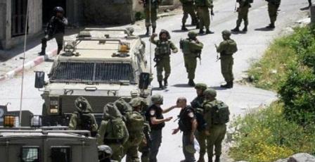 الاحتلال ينتشر في شوارع مدينة طولكرم ويصدم مركبات