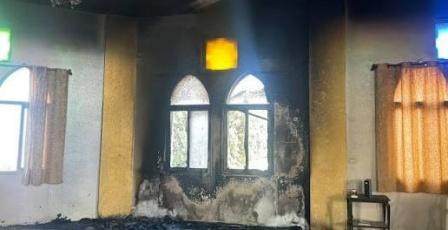مستوطنون يدمرون محتويات مسجد شرق نابلس