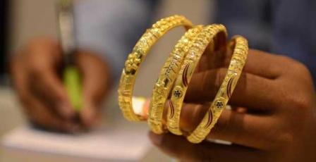 أسعار الذهب تسجل مستوى قياسي جديد