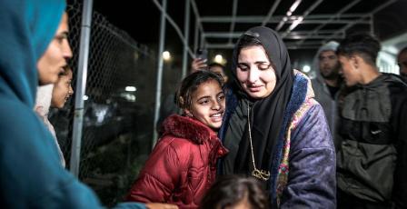 شهادات لعائدين إلى غزة عن الاعتداءات الإسرائيلية بمعبر رفح