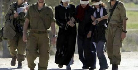 قوات الاحتلال تعتقل سيدتين من باحات المسجد الأقصى