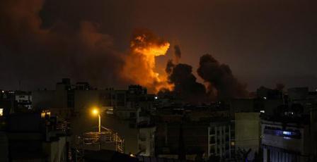 اليوم الـ31 للحرب... هجمات بالصواريخ على ديمونا والنقب وغارات على طهران