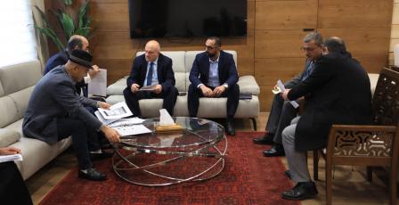 حجاوي يبحث مع بلدية المزرعة الشرقية إجراءات حماية أراضي العاصور من انتهاكات الاحتلال