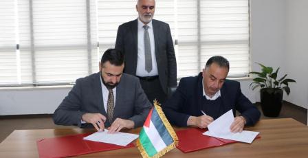 وزارة الزراعة وبلدية البيرة توقعان مذكرة تفاهم لإنشاء مشتل حرجي مركزي ودعم المزارعين