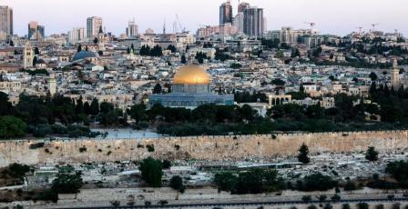 بعد إغلاق دام 40 يوما: إعادة فتح المسجد الأقصى أمام المصلين فجر الخميس