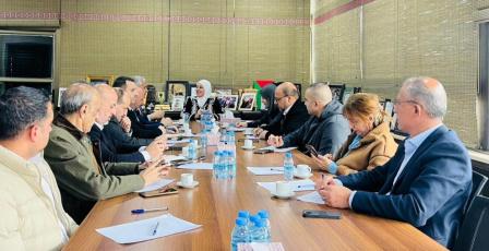 مجلس طوارئ رام الله والبيرة يعقد اجتماعا تقييمياً ويؤكد توفر السلع الأساسية ومراقبة الأسعار 