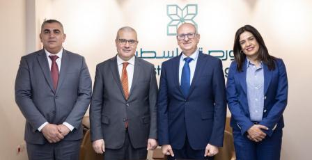 بورصة فلسطين ومعهد أبحاث السياسات الاقتصادية "ماس" يوقعان مذكرة تفاهم