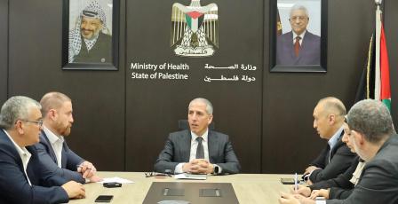 وكيل وزارة الصحة يبحث مع وفد من "الأونروا" سبل تعزيز التعاون