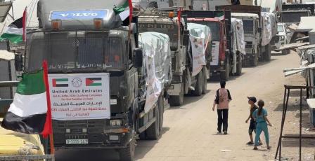 بالصور: عملية "الفارس الشهم 3" تُدخل فرحة العيد إلى غزة عبر 40 شاحنة مساعدات إماراتية