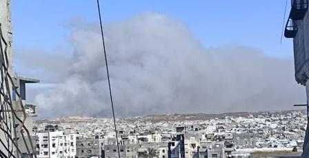 جيش الاحتلال يحرق عشرات المنازل والممتلكات شرق مخيم جباليا