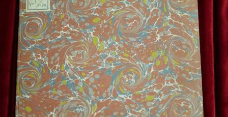 في مكتبة فرنسية.. فضول موظف مجتهد يقوده إلى "كنز مخفي"