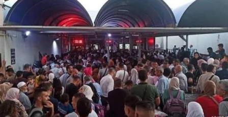 تمديد عمل جسر الكرامة لساعتين إضافيتين.. هل يكفي؟