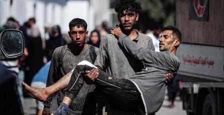  3 شهداء بينهم طفل في غارة على دير البلح وسط قطاع غزة