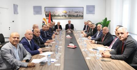 الشيخ يبحث مع الغرف التجارية تداعيات الأزمة الاقتصادية على حياة المواطنين وسبل تخفيفها