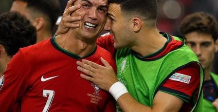 إسبانيا وبلجيكا تبلغان ربع نهائي المونديال