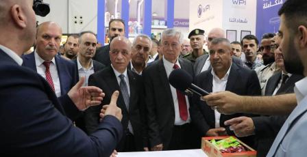 وزير الصناعة يفتتح فعاليات النسخة السابعة من معرض الغذاء في فلسطين 2026