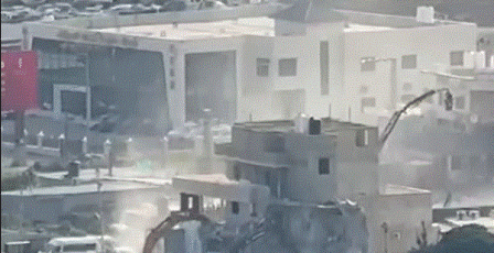 بالفيديو: الاحتلال يهدم منزلًا مكوّنًا من ثلاثة طوابق في محطة عرابة وسط انتشار عسكري واسع
