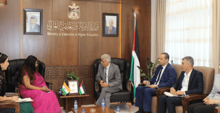 برهم يلتقي ممثلة الهند لدى فلسطين لبحث واقع التعليم وآفاق التعاون المشترك