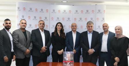شركة سنيورة للصناعات الغذائية تستقبل وفداً حكومياً ونقابياً
