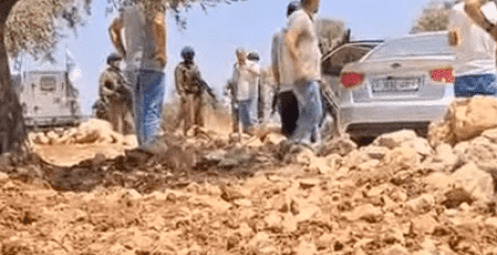 وزارة الحكم المحلي تستنكر اعتداء المستوطنين على رئيس وأعضاء مجلس بلدي بيت فوريك