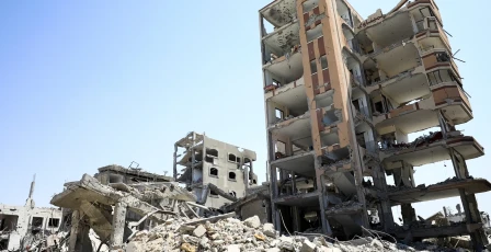 مع اقتراب الشتاء.. عشرات المباني المتضررة في غزة مهددة بالانهيار وسط شح الإمكانيات