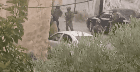 الخليل.. اعتقال مواطن وشقيقته في البلدة القديمة وشاب على مدخل العروب (فيديو)