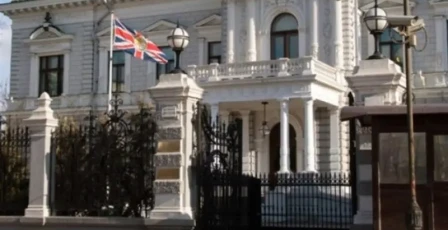 بريطانيا تهدد بطرد دبلوماسيين إذا نفذت إسرائيل قرار إغلاق قنصليتها